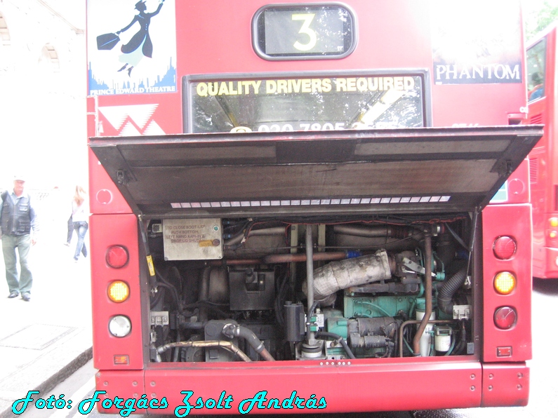 london_buses_051.jpg