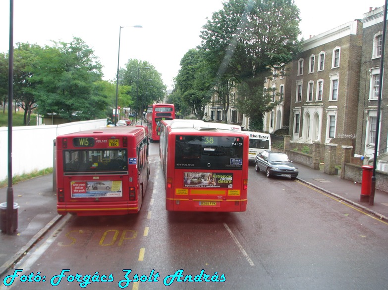 london_buses_202.JPG