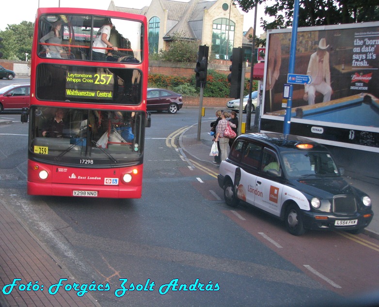london_buses_218.JPG