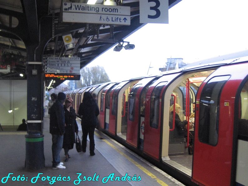 london_tube_central__stratford_001.JPG