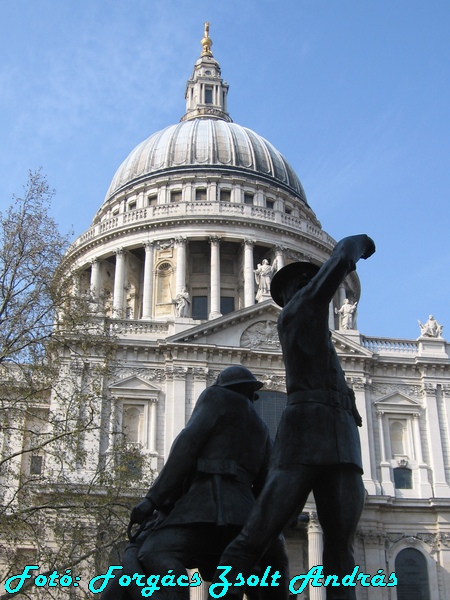 london_st_paul_cathedral__010.JPG