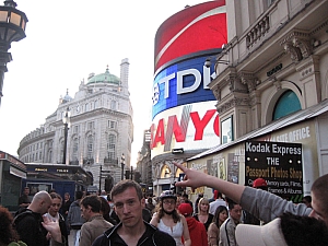piccadilly_circus_010.JPG