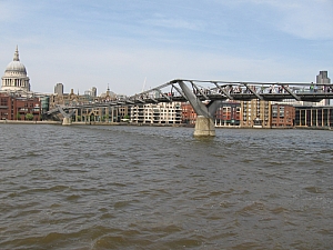 london_milleneum_bridge__010.JPG