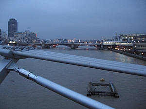 london_milleneum_bridge__013.JPG