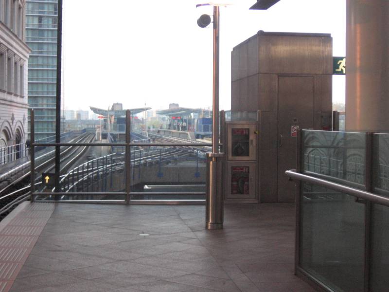 dlr_013.JPG