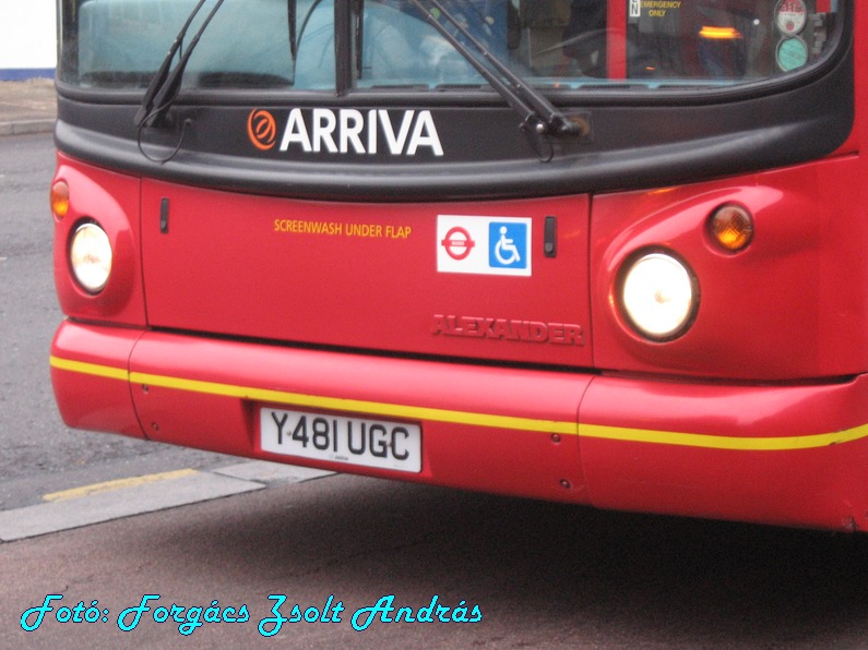 london_buses_128.JPG