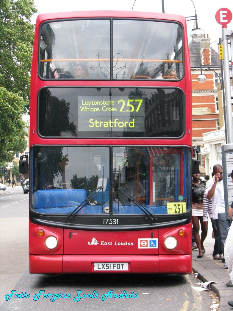 london_buses_211.JPG