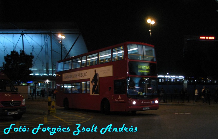 london_buses_221.JPG