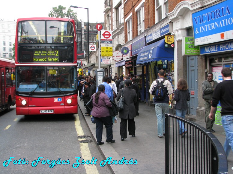 london_buses_236.JPG