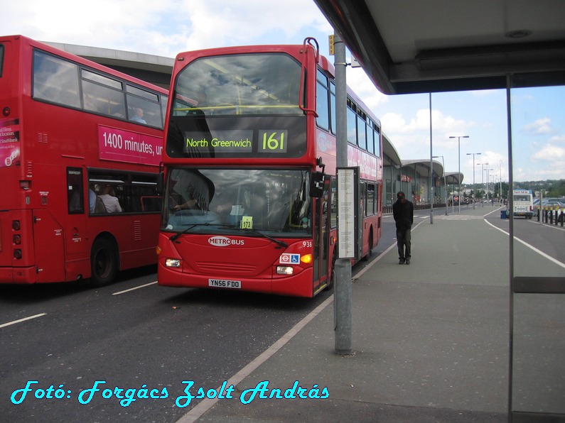 london_buses_275.JPG