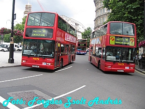 london_buses_052.jpg