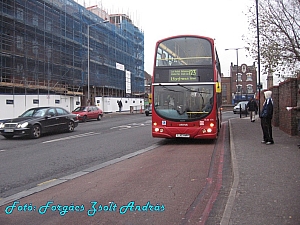 london_buses_127.JPG