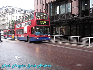 london_buses_156.JPG