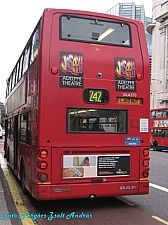 london_buses_175.JPG