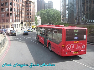 london_buses_296.JPG