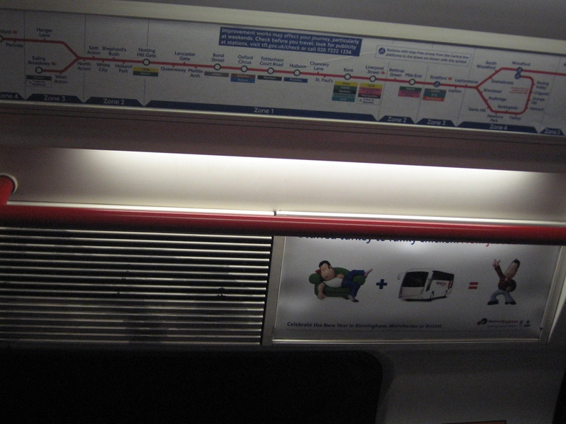 london_tube_central_015.JPG