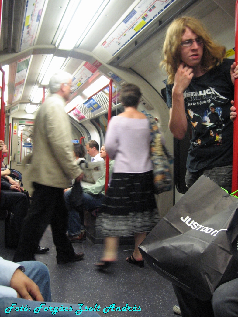 london_tube_central_019.JPG