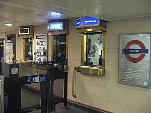 london_tube_central__bethnal_green_027.JPG