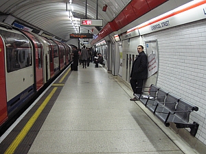 tube_central_liverpool_street_st_001.JPG