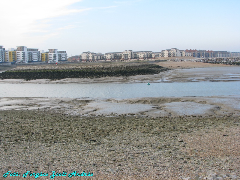 eastbourne_dock_041.jpg