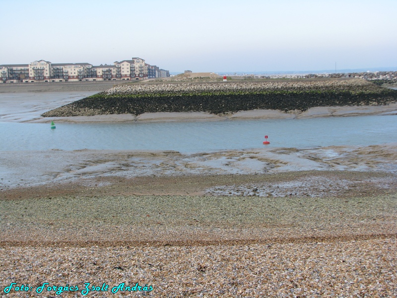 eastbourne_dock_047.jpg