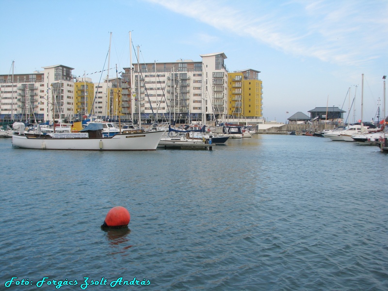 eastbourne_dock_096.jpg