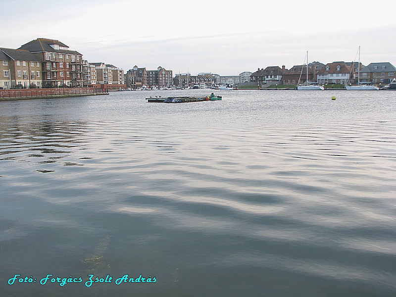 eastbourne_dock_128.jpg