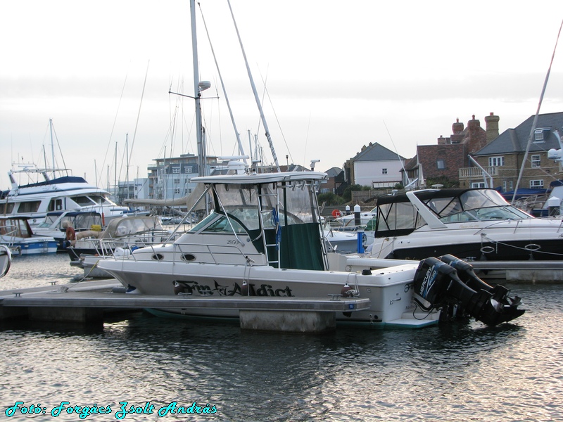 eastbourne_dock_131.jpg