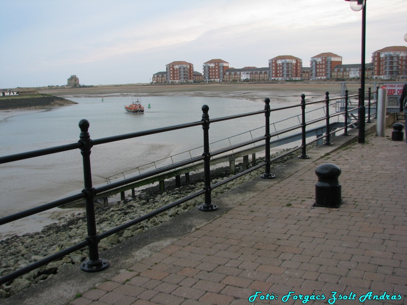 eastbourne_dock_155.jpg