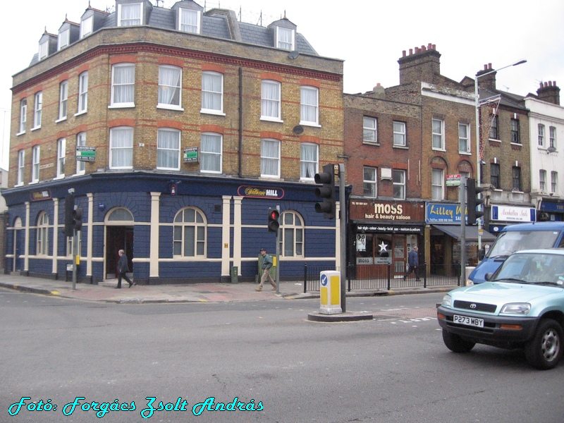 london__033_001_tottenham_high_road_003.JPG