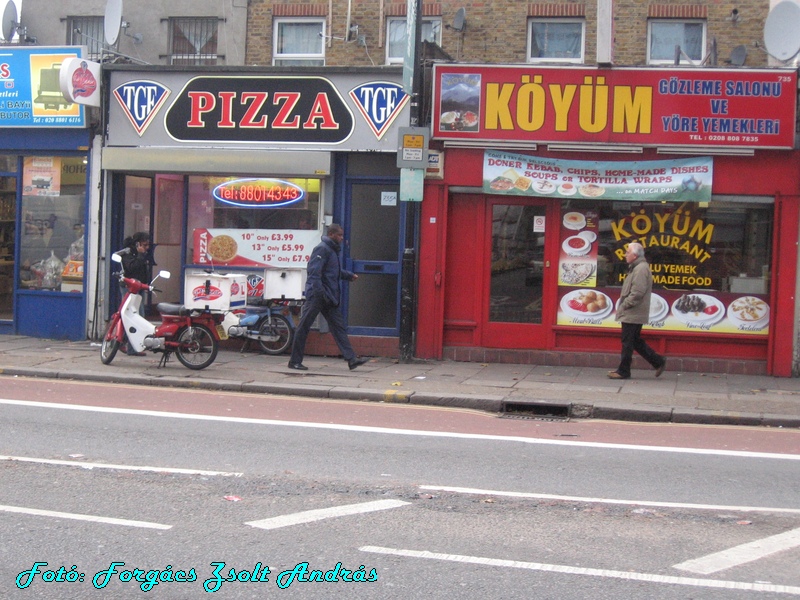 london__033_001_tottenham_high_road_009.JPG