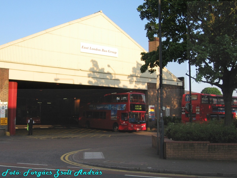 london__east_london_bus_garage_002.JPG