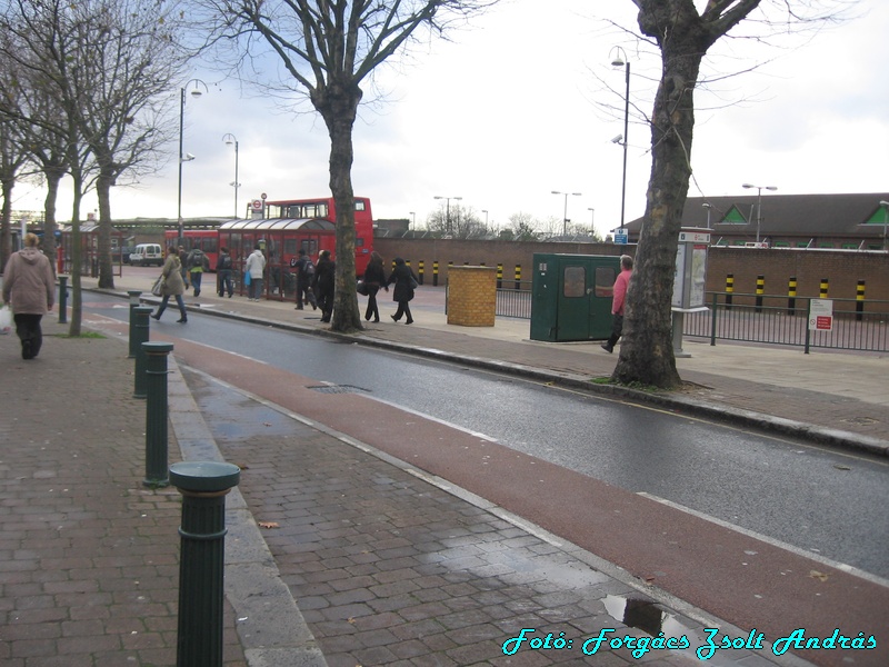 london__054_leytonstone_004_tube_station_001.JPG