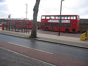 london__054_leytonstone_004_tube_station_002.JPG