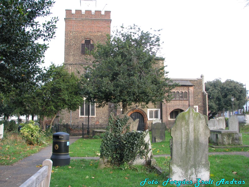 leyton_parish_church_temeto_031.JPG