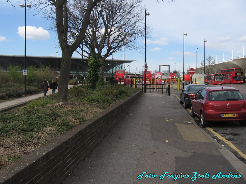 stratford_bus_station__001.JPG