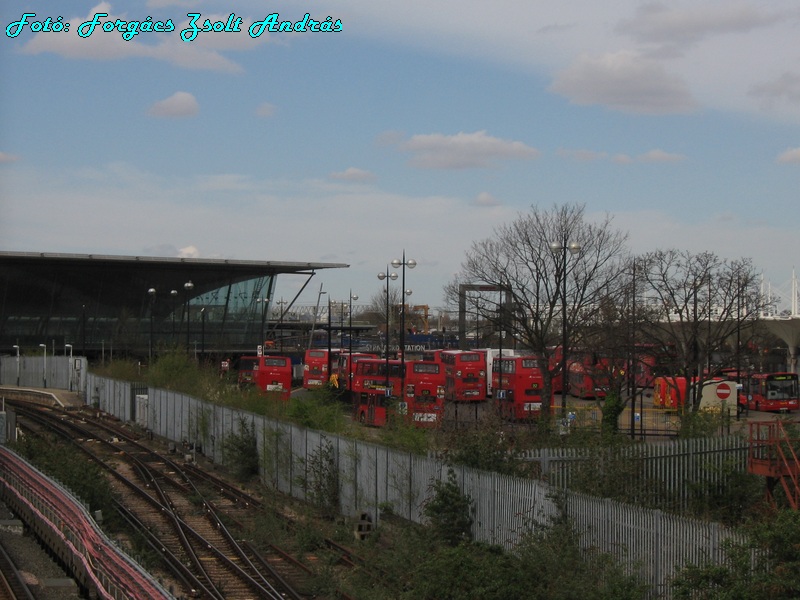 stratford_bus_station__002.JPG