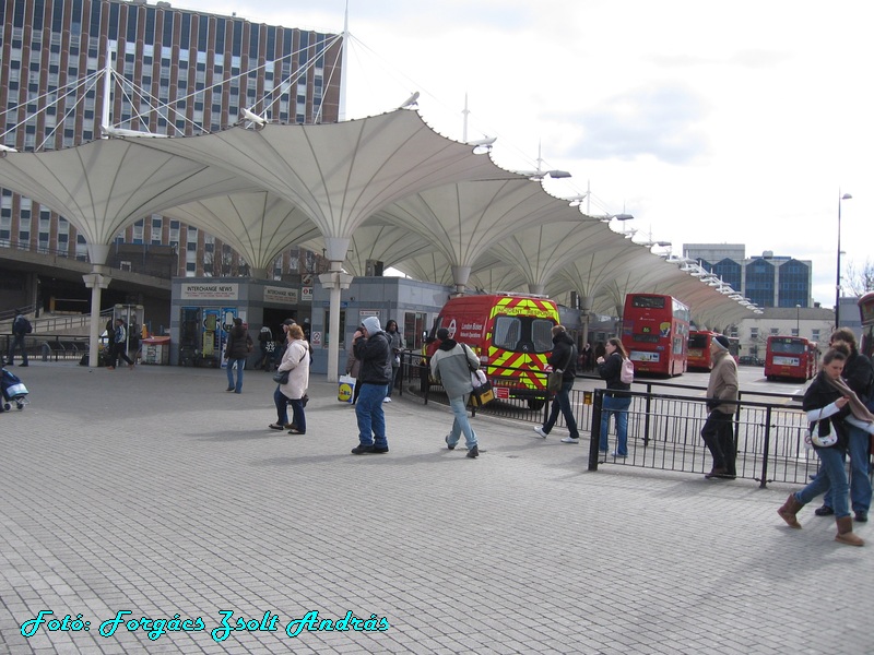 stratford_bus_station__003.JPG