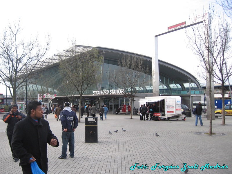 stratford_bus_station__004.JPG