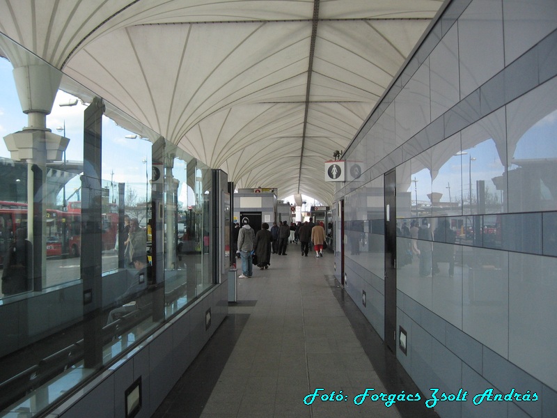 stratford_bus_station__012.JPG