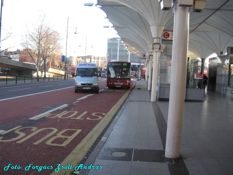 stratford_bus_station__016.JPG