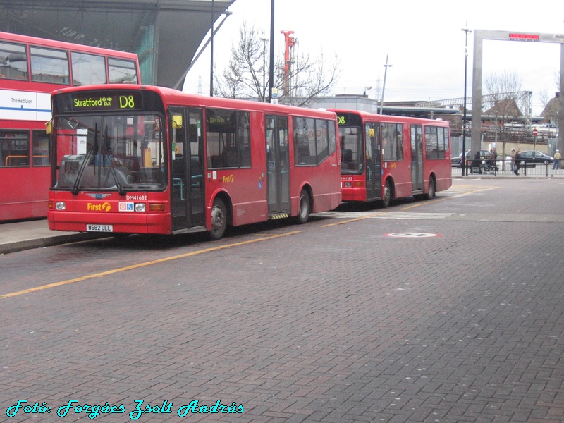 stratford_bus_station__023.JPG