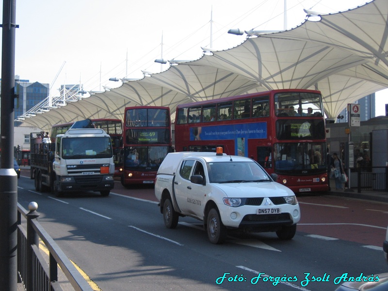 stratford_bus_station__045.JPG