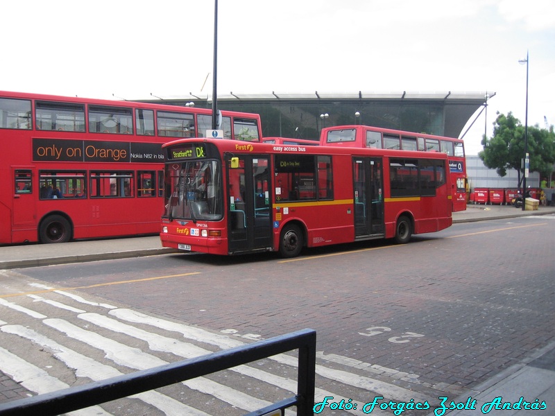 stratford_bus_station__049.JPG