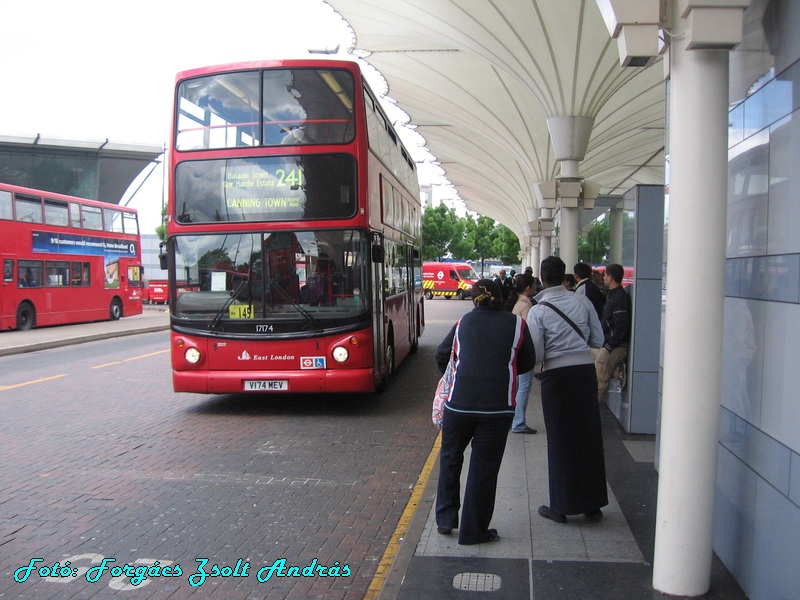 stratford_bus_station__051.JPG