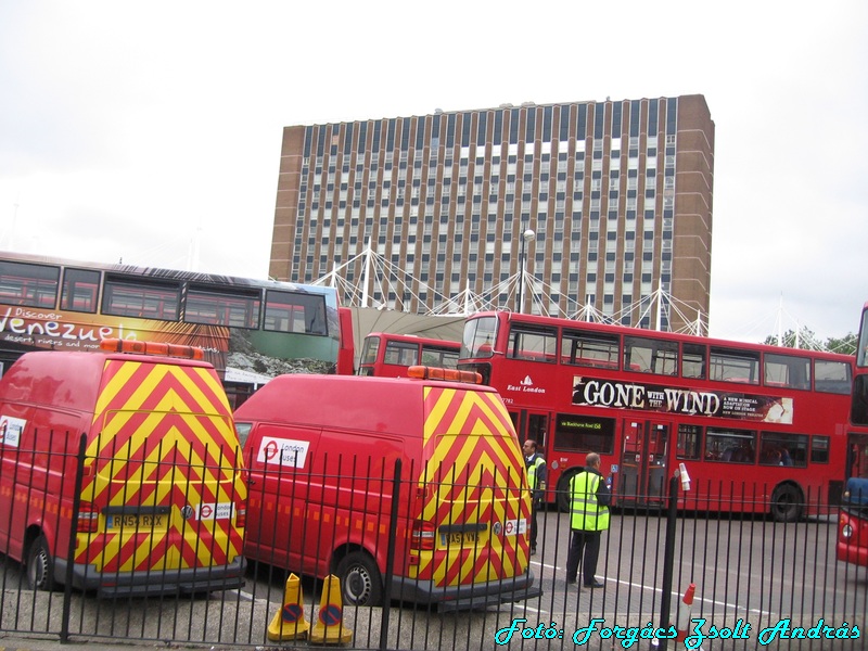 stratford_bus_station__056.JPG