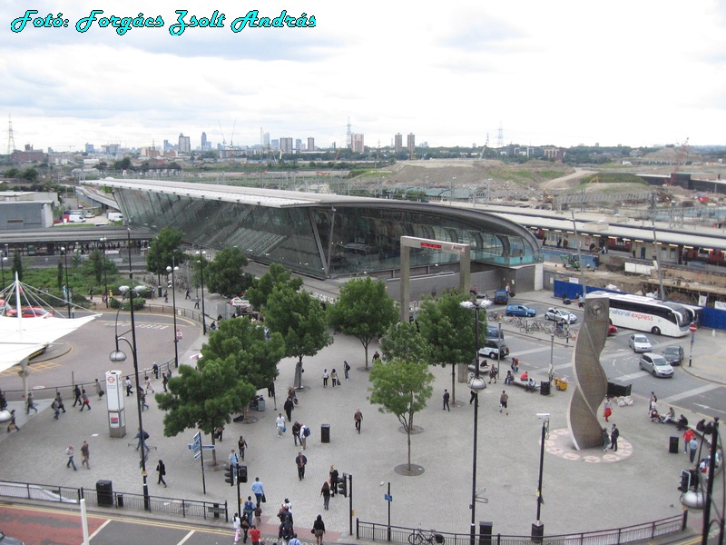 stratford_bus_station__061.JPG