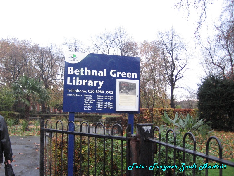 london__096_bethnal_green_konyvtar_001.JPG