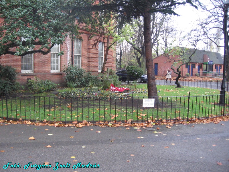 london__096_bethnal_green_konyvtar_010.JPG