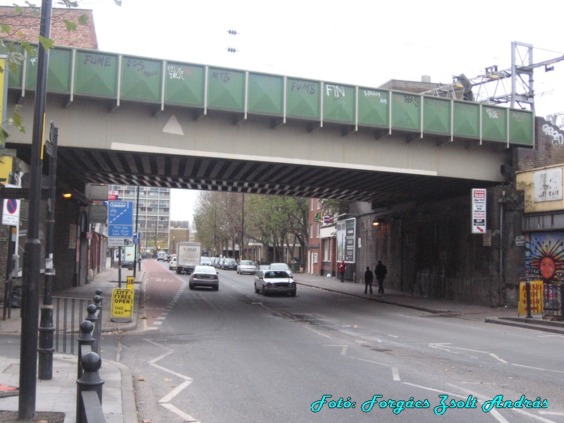 london__096_001_c.h.road_008.JPG